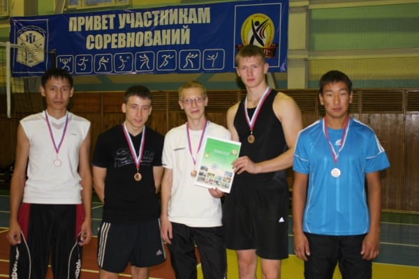 Поздравляем команды юношей, занявшие призовые места в соревнованиях по волейболу